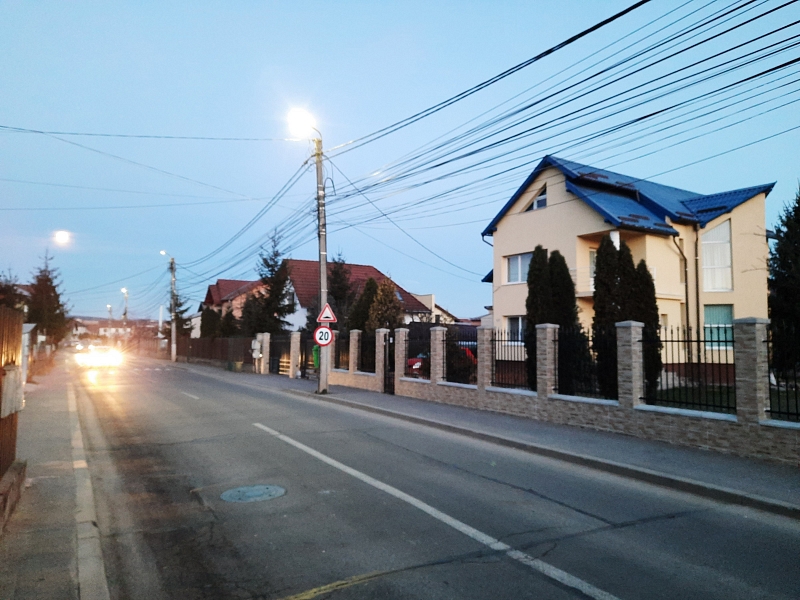 Rólunk